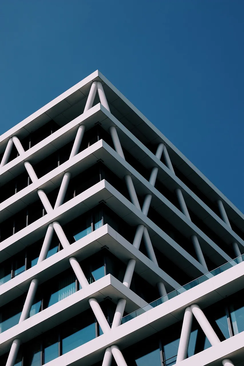 Besides Craigslist, what sites do people use when looking for apartment rentals